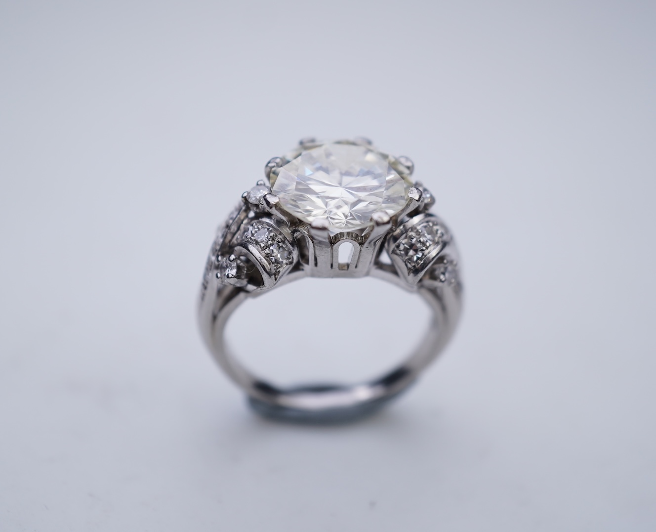 A diamond ring, mid 20th century
